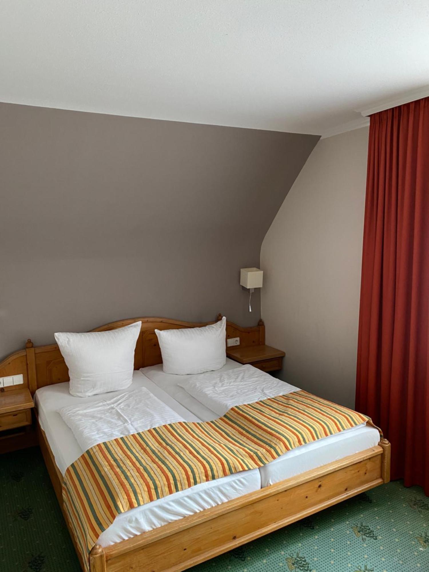 Landhotel Traube Baden-Baden Room photo