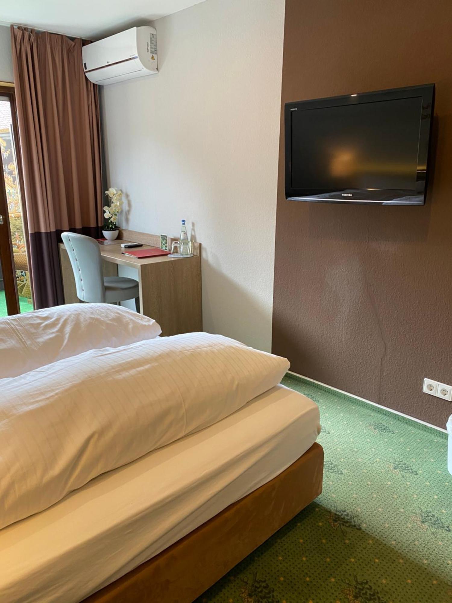 Landhotel Traube Baden-Baden Room photo