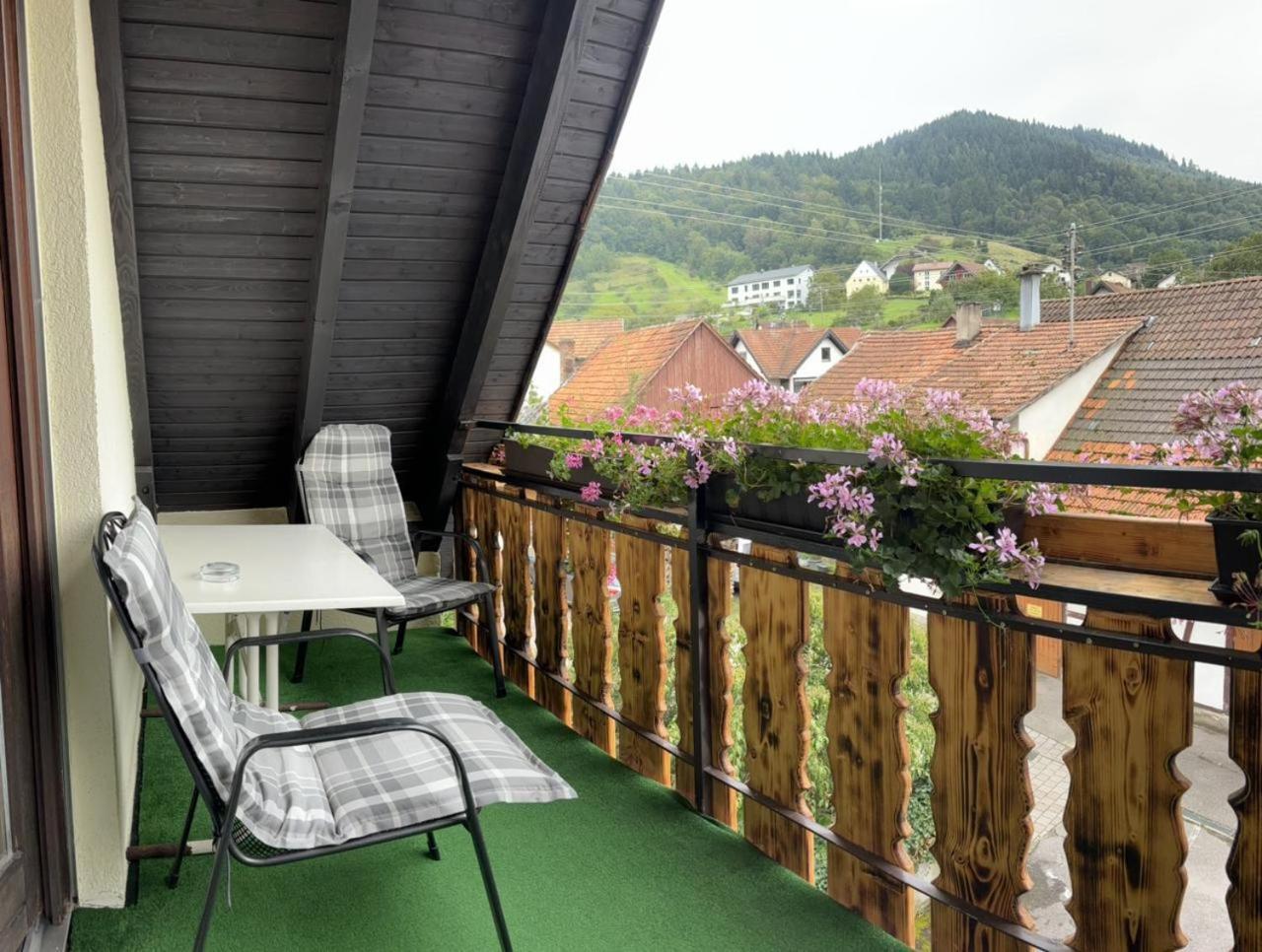 Landhotel Traube Baden-Baden Exterior photo